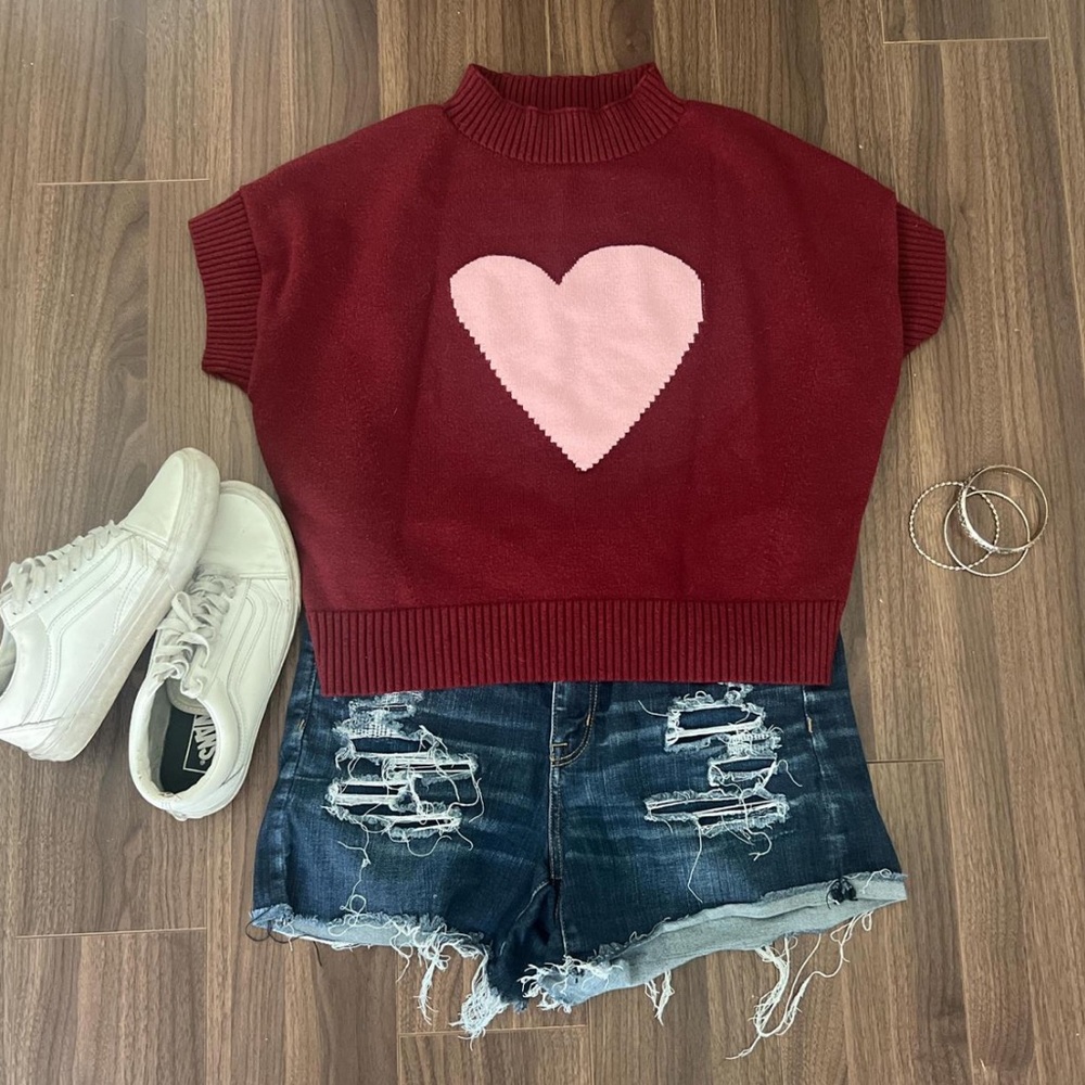 Red Heart Short Sleeve Women's Top